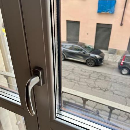 Casa Sassari - Vicino Porta Susa F.S. Turijn Buitenkant foto