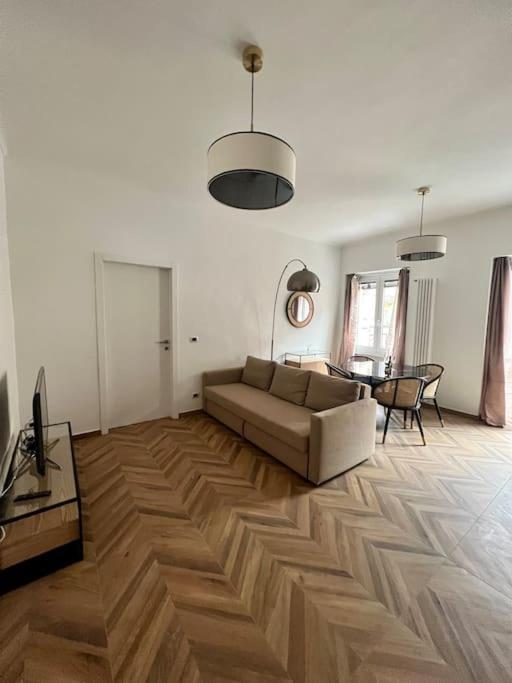 Casa Sassari - Vicino Porta Susa F.S. Turijn Buitenkant foto
