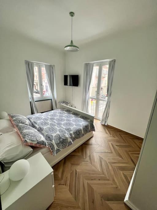Casa Sassari - Vicino Porta Susa F.S. Turijn Buitenkant foto